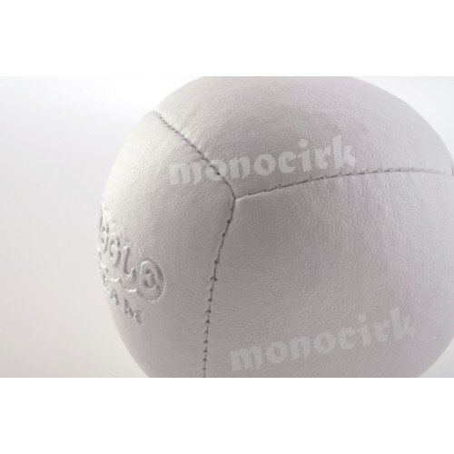 jonglerie balle cube PRO 66mm 130g blanche, magasin cirque Nantes