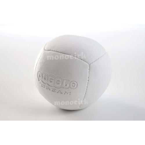 jonglerie balle cube PRO 66mm 130g blanche, magasin cirque Nantes