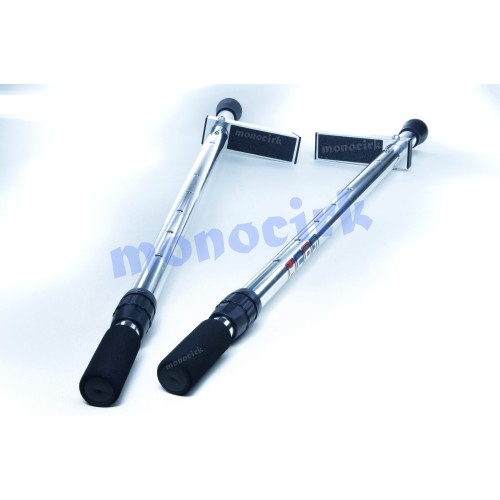 échasses 60kg droites ajustables en aluminium, magasin cirque Nantes