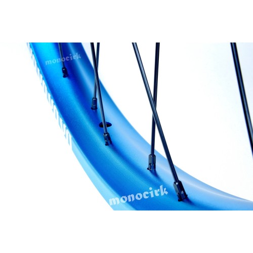 roue monocycle 29" ISIS cross KOXX - RGB, magasin cirque Nantes 44