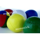 petite balle jonglerie enfant 55mm à graines, magasin cirque Nantes 44