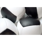 balle Record Mister Babache cubique 66mm 135g noire et blanche