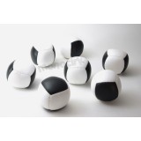 jonglerie balle cube Record Babache N&B, matériel cirque Nantes Breizh